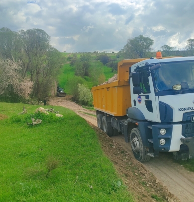 Arazi Yollarında Bakım ve Onarım – Konuklar’da Ulaşım Kesintisiz Devam Ediyor