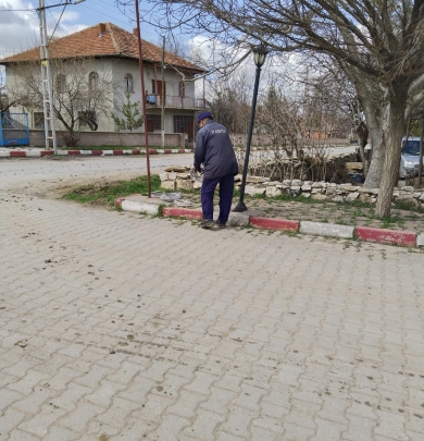 Sokak Lambalarında Bakım ve Onarım Çalışmaları Devam Ediyor: Konuklar Beldesi Güven İçinde