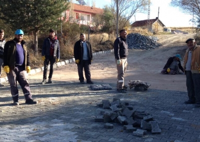 Yol Yapım Çalışmaları Tüm Hızıyla Devam Ediyor.